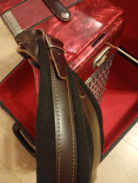 Akordeon WELTMEISTER STELLA 96 basów 4chóry