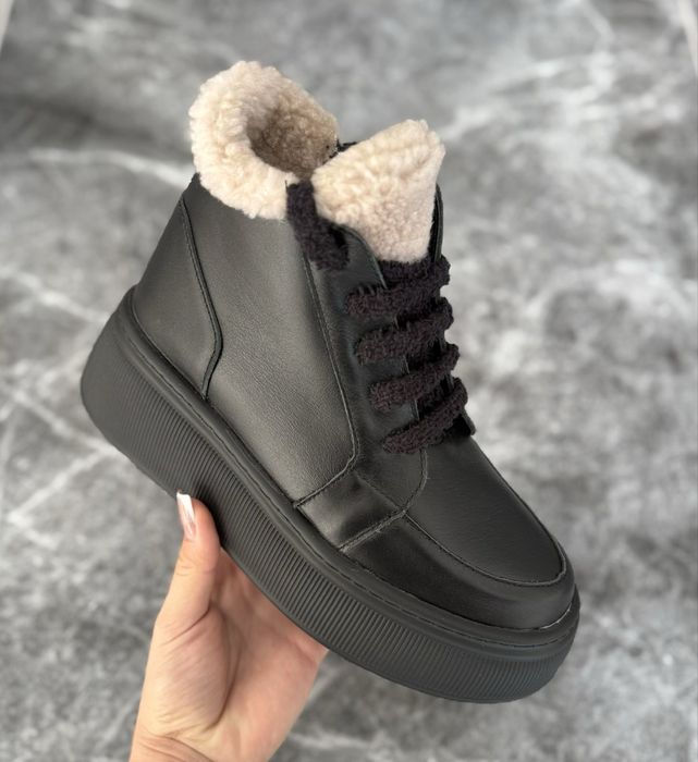 Зимові черевики на платформі, натуральна замша