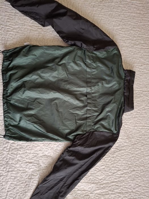 Вітровка спортивна