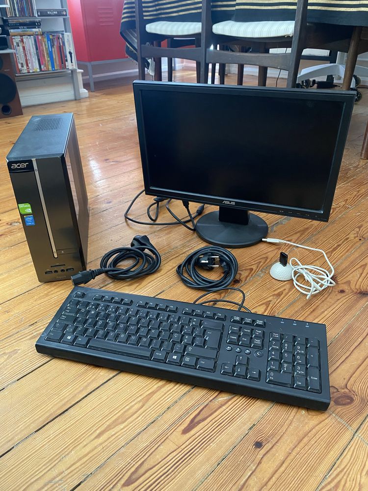 Conjunto Computador Desktop Acer + Teclado + Monitor + Docking Station