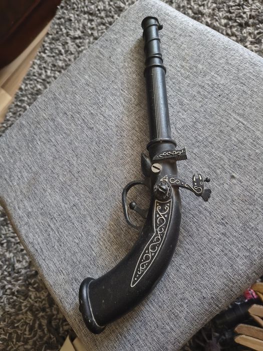 Atrapa pistoletu metalowy