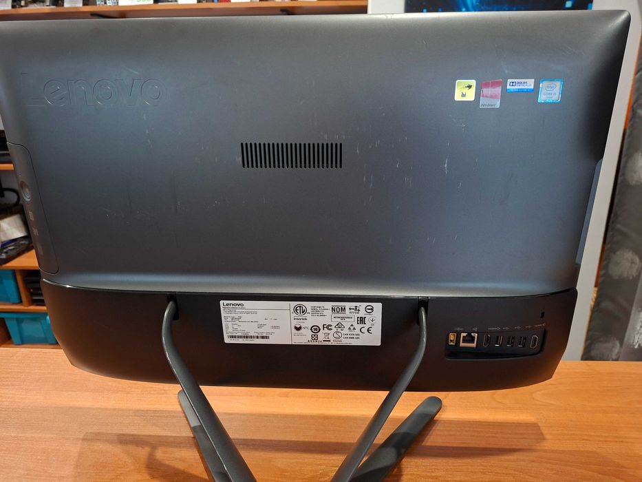 Komputer Lenovo All in One I5 , SSD , Windows 11