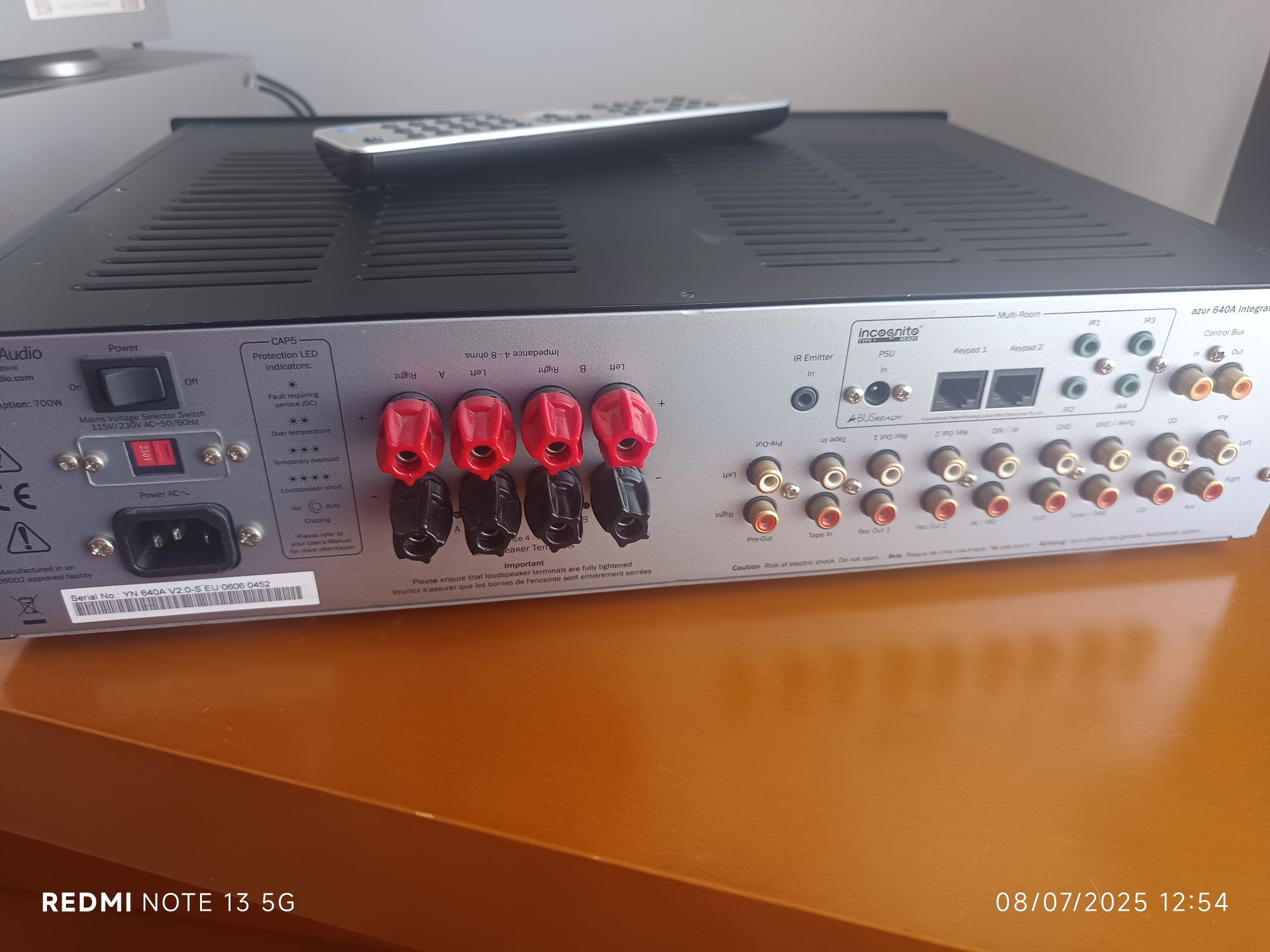 Amplificador stereo Cambridge Audio Azur 640A com comando original