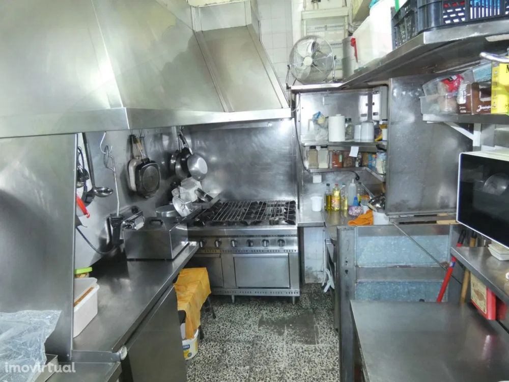 Trespasse Restaurante em Benfia a Funcionar muito bem 800€ renda