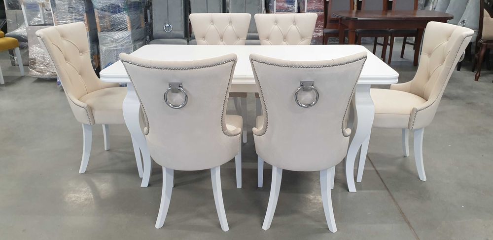 Krzesło do salonu jadalni beżowe wygodne z kołatką pikowane Producent