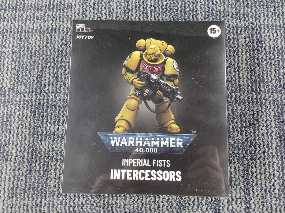 Штурмовик Імперських кулаків JoyToy Warhammer 1:18