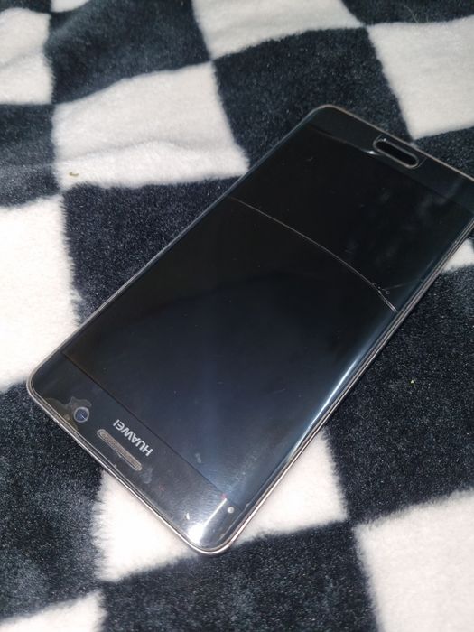 Huawei mate 9 pro lekko uszkodzony