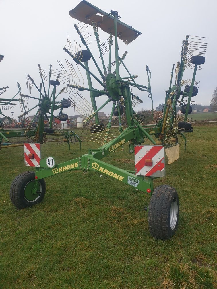 Zgrabiarka dwukaruzelowa Krone Pottinger Claas Stan BDB polecam