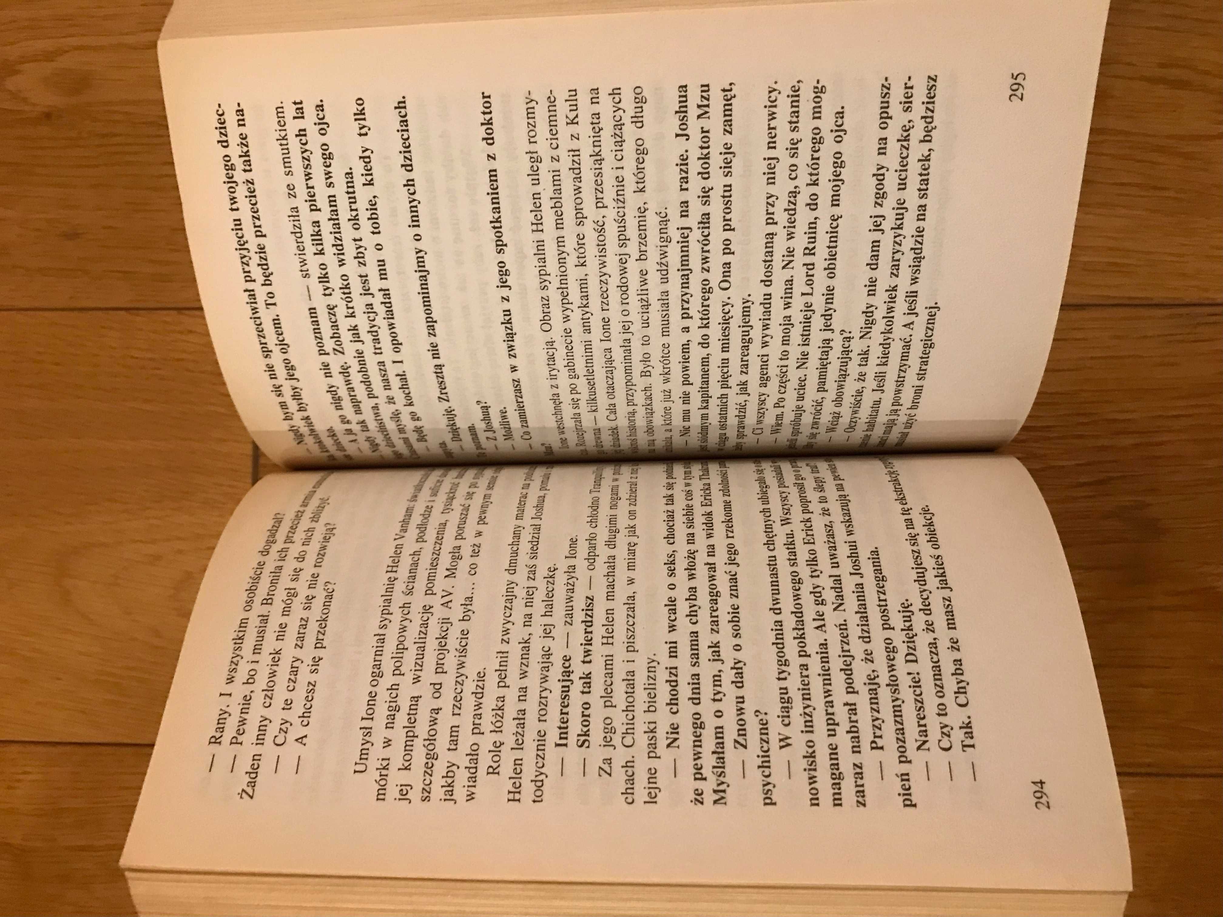 Mike Resnick Starship tomy I-III i Peter F. Hamilton Początki tom. 1