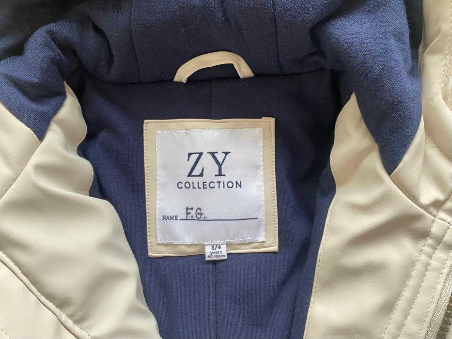 Casaco com capuz impermeável da Zippy