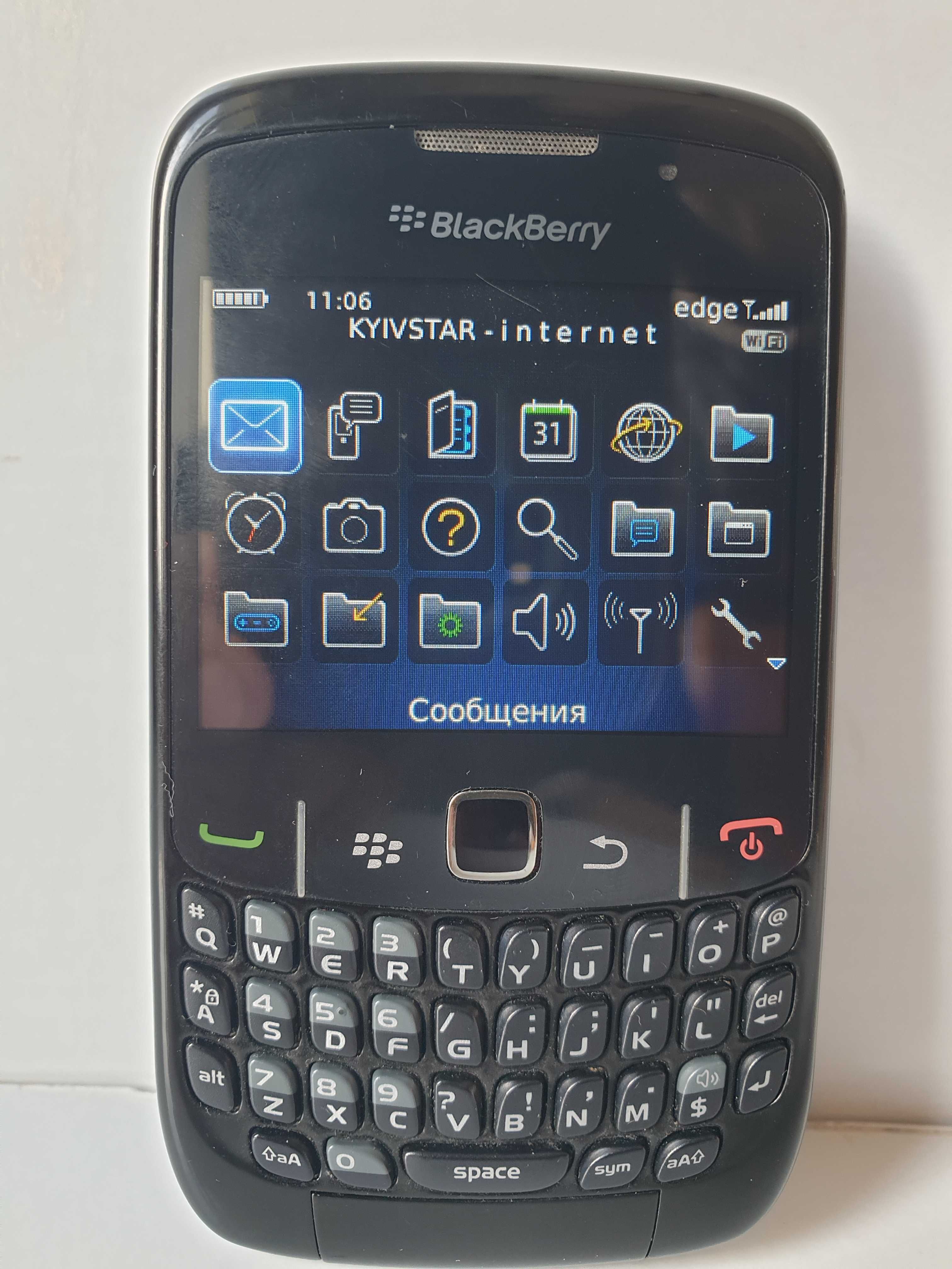 телефон BlackBerry 8520