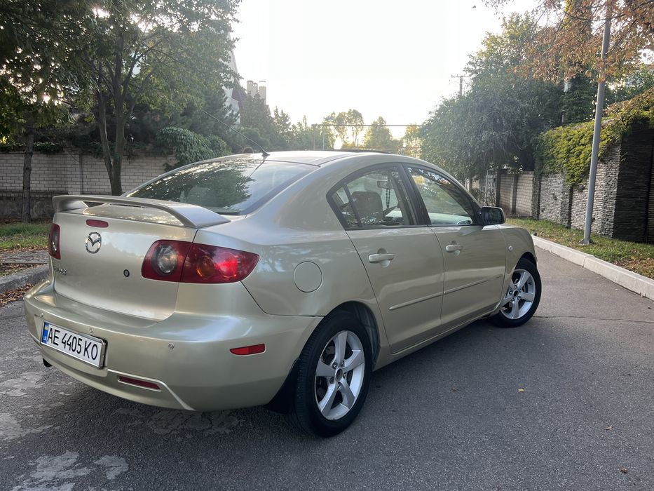 Продам Mazda 3. 2.0