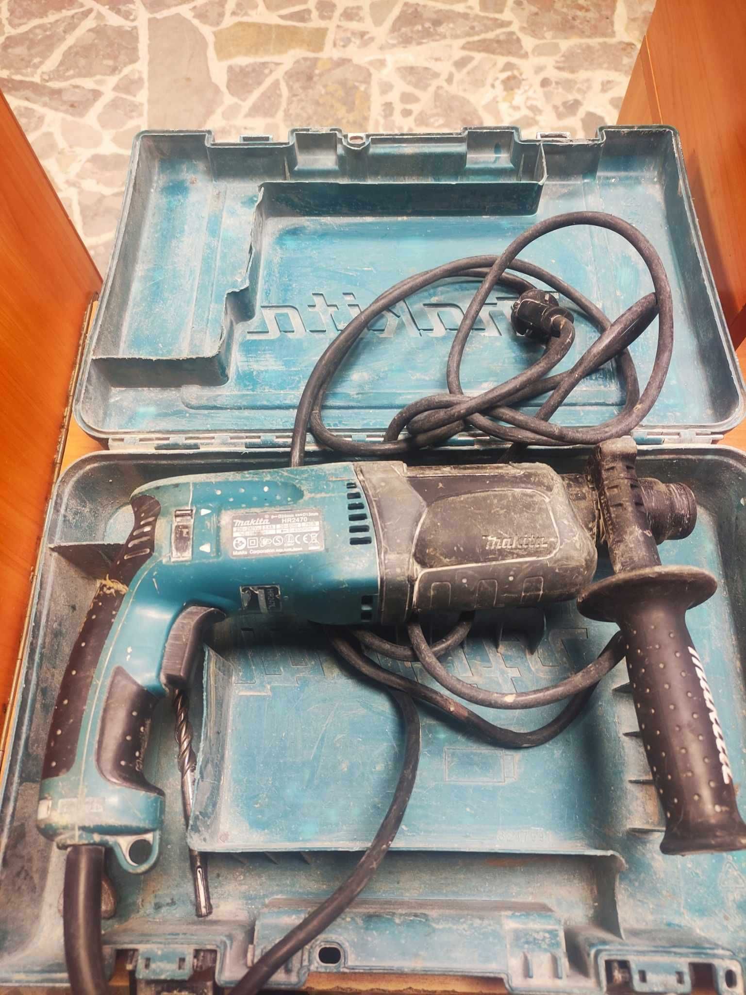 Młotowiertarka MAKITA HR2470 + walizka