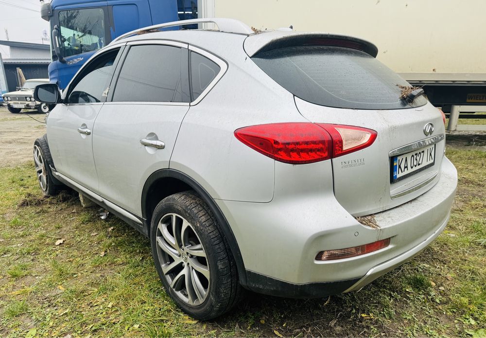 Продам Infinity QX50 2017 рік 3.7 газ/бенз пілся ДТП!