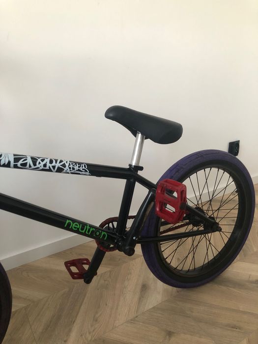 Bmx rower wyczynowy - Flybikes Neutron ( Gratis kask i pegi )