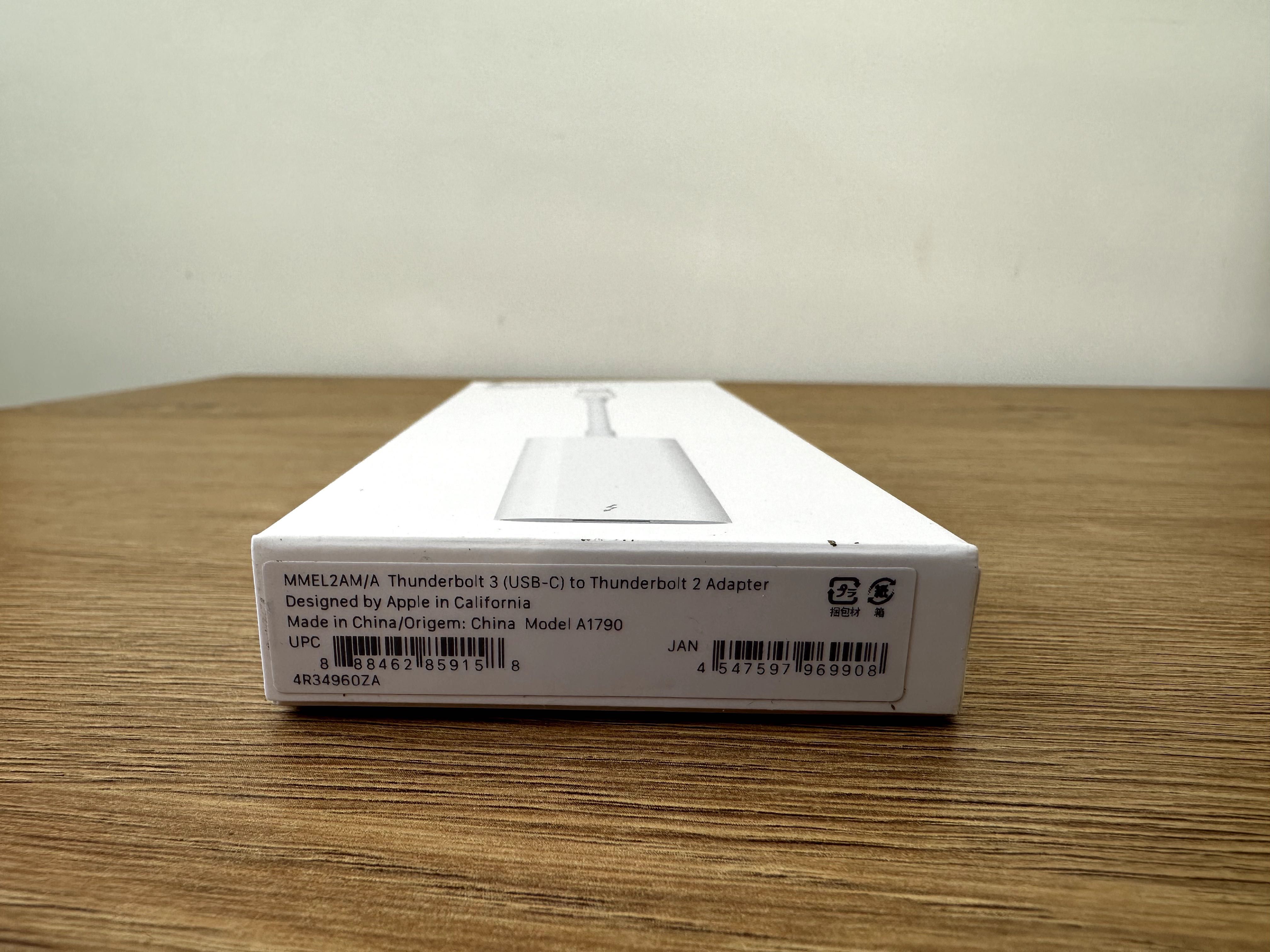 Оригінальний Apple Thunderbolt 3 USB-C to Thunderbolt 2 Adapter MMEL2