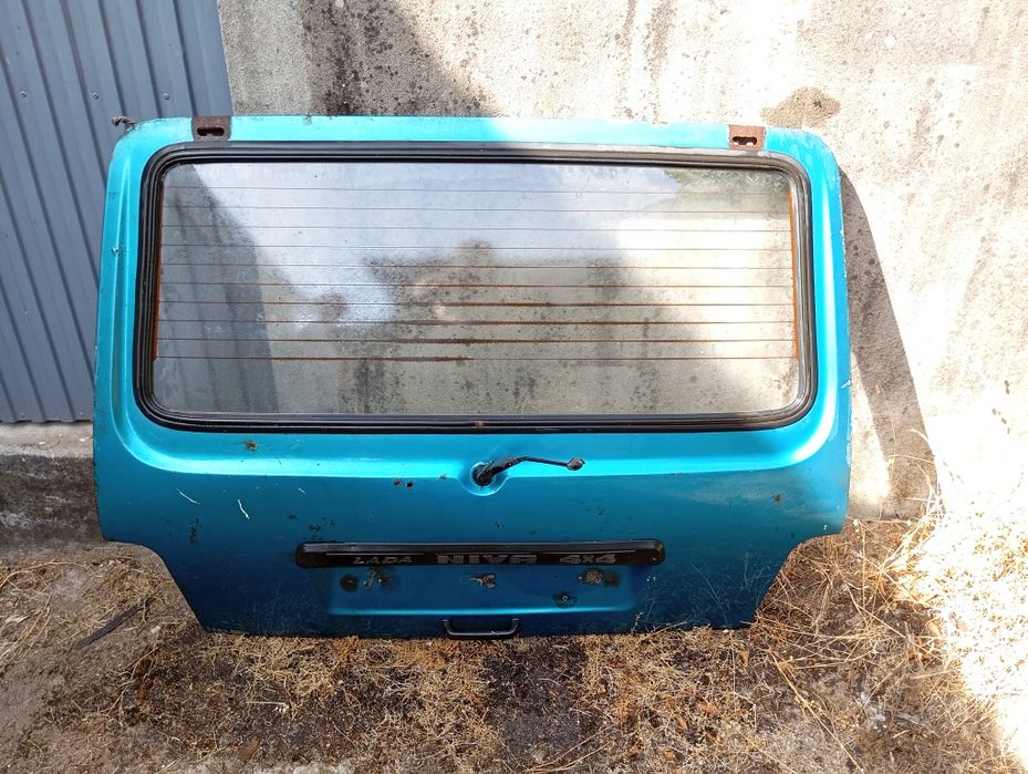 Tampa de mala da Lada Niva