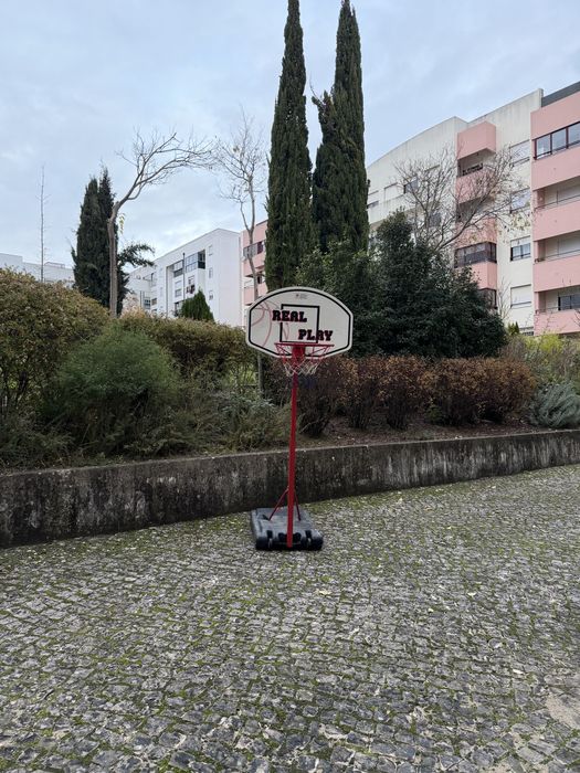 Cesto / tabela de basquetebol portátil – “Real Play”