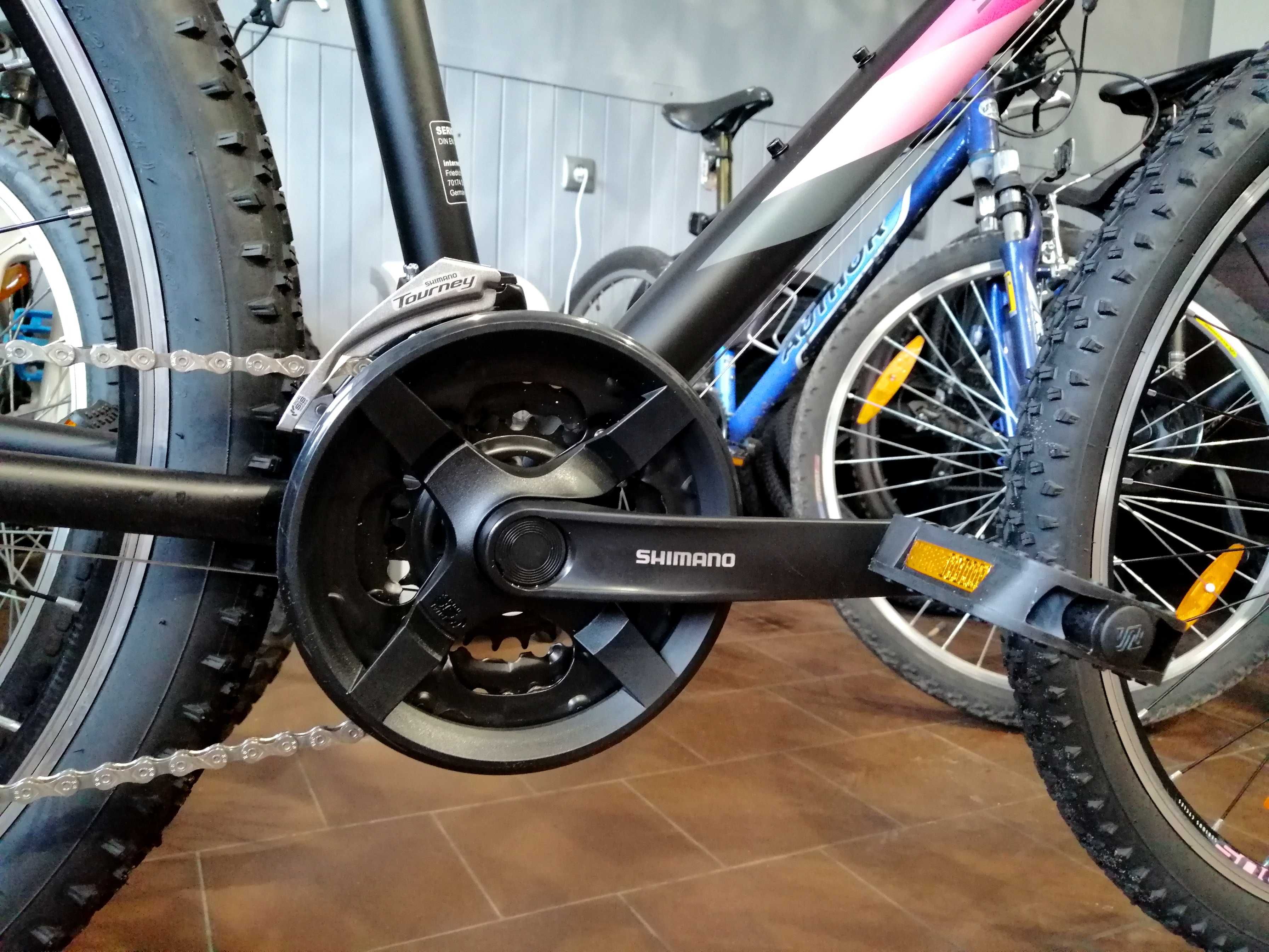 NOWY SERIOUS ROCKVILLE Roz. 22" Shimano Tourney *Koła 27,5* V-Brake!