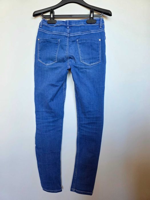 Крутые синие джинсы river island девочке с потертостями рваные