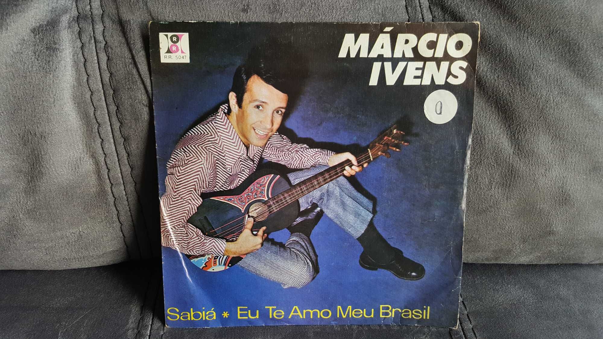 8 singles vinil, Amália, Filipe de Brito,  Isidro Baptista, outros