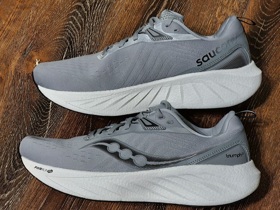 Оригінал 100% чоловічі кросівки saucony triumph 22  eur 46