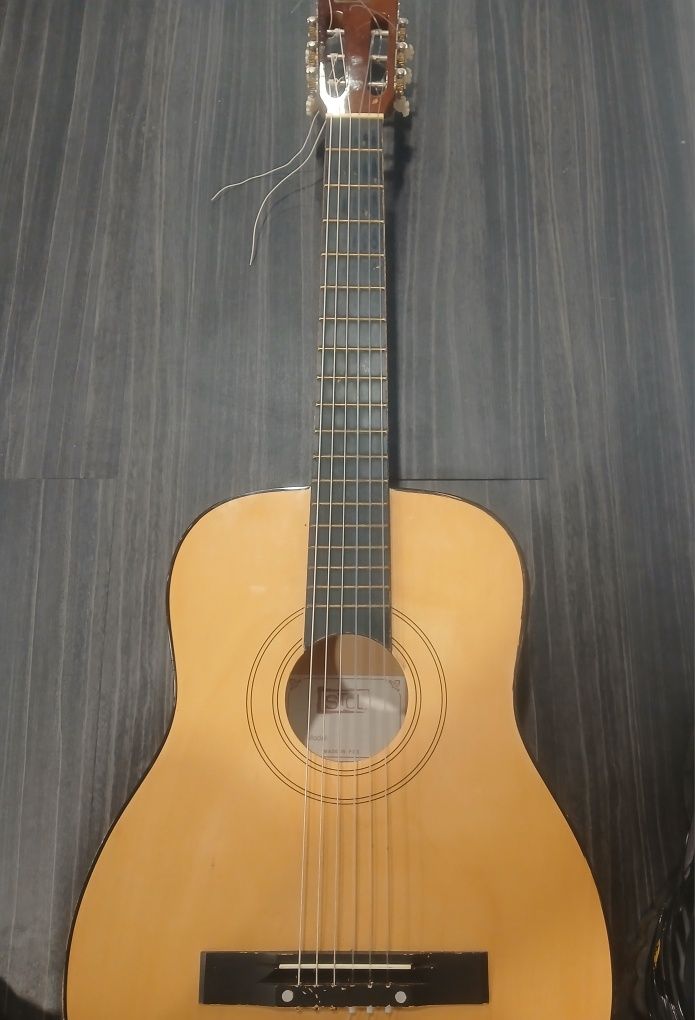 Vendo violão acústico