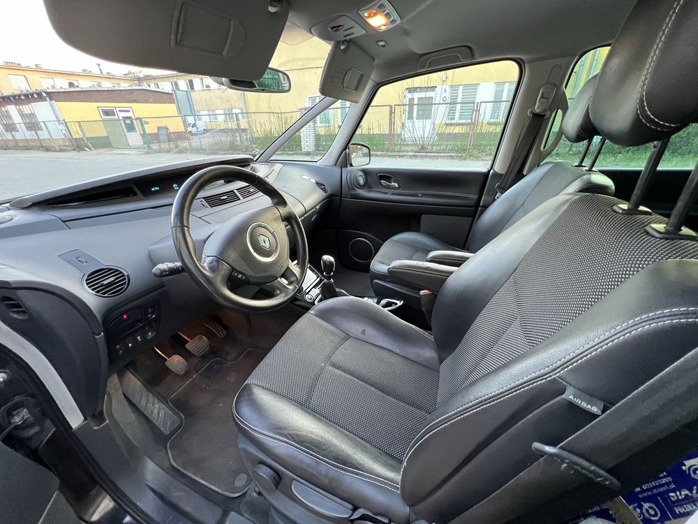 Renault Espace 2.0 rok 2012 7 miejsc tomtom hak