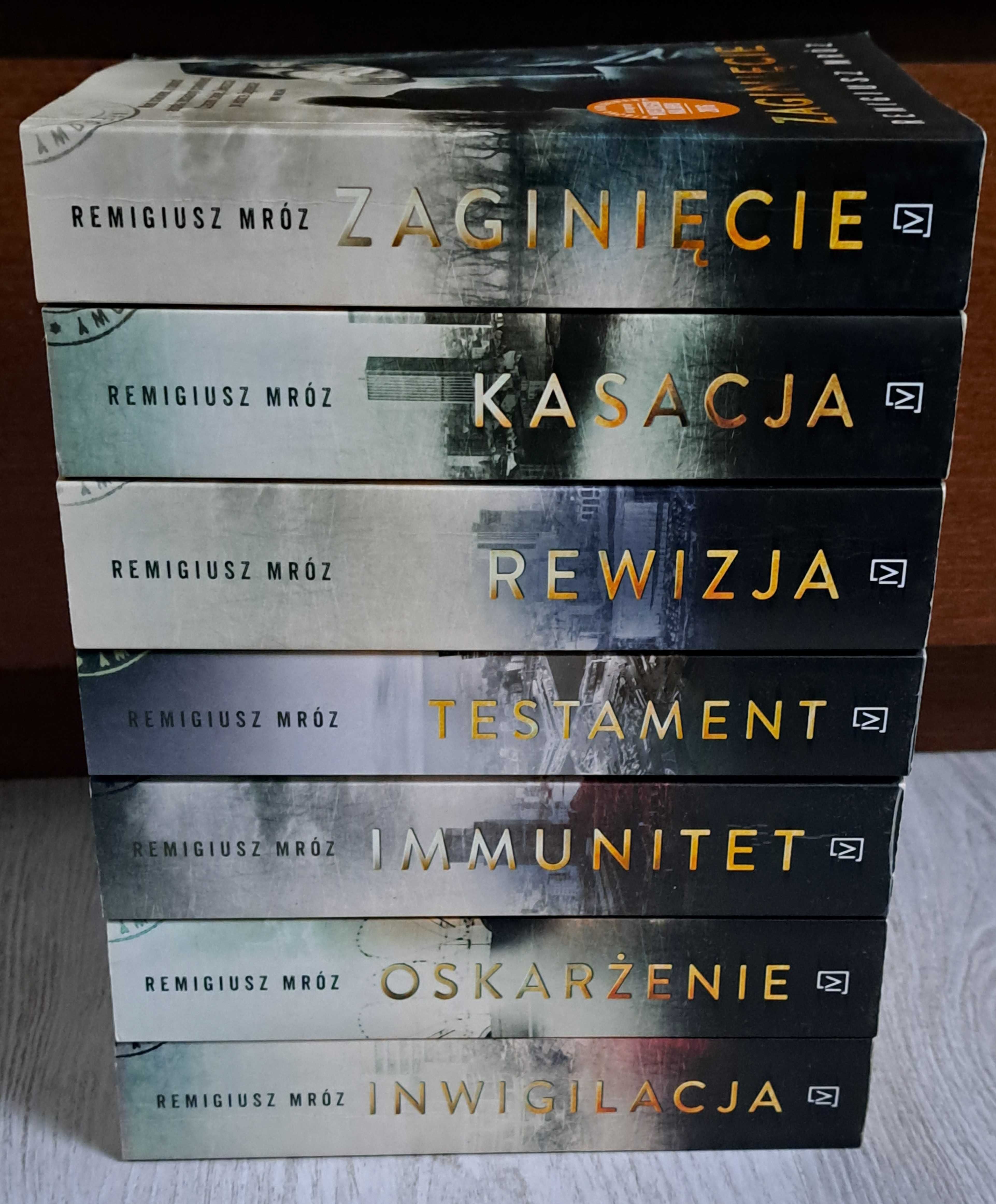 7x Mróz Rewizja Zaginięcie Immunitet Inwigilacja Oskarżenie Testament