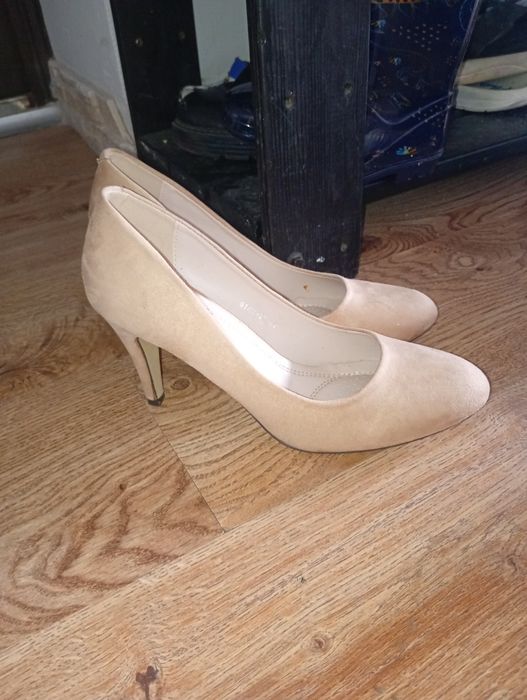 Szpilki zamszowe rozmiar 41