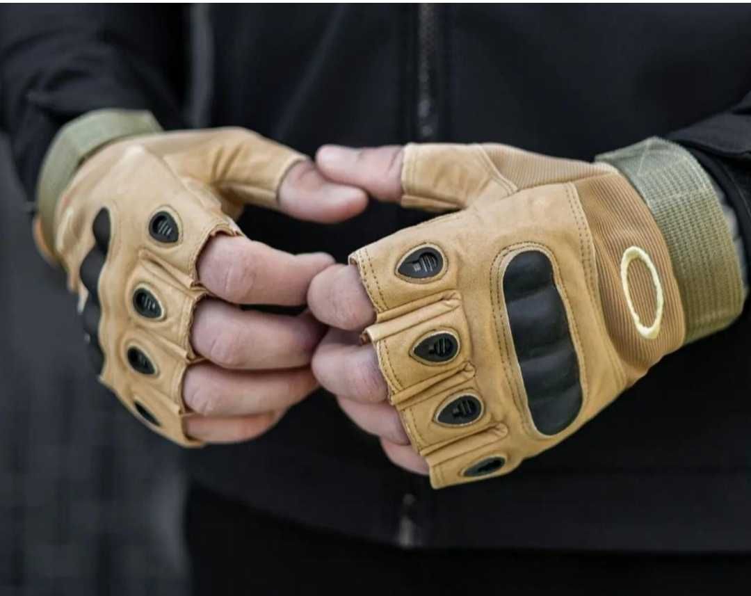 Стpiлецькi,нові,тaктичні,pyкaвички без пaльцiв колекція Oakley!