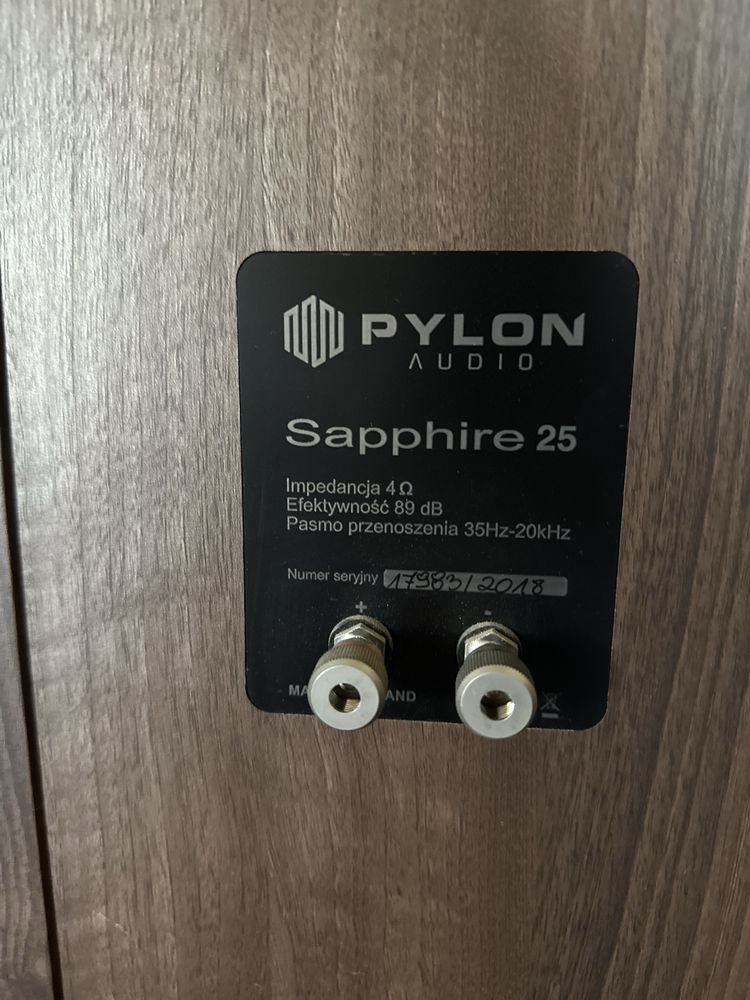 Pylon Saphire 25 kolumny audio orzech