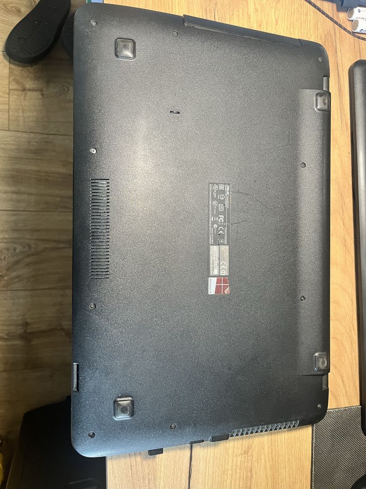 Sprawny laptop asus r752l 17 cali intel core i5 8 gb ram dysk ssd 256