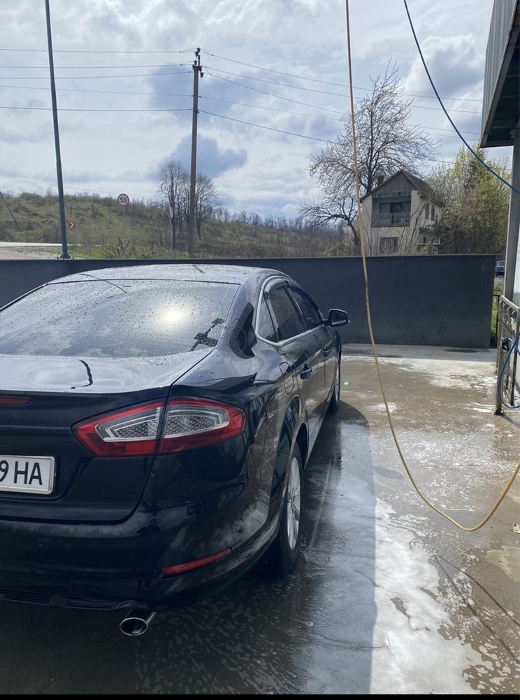 Ford Mondeo продаж