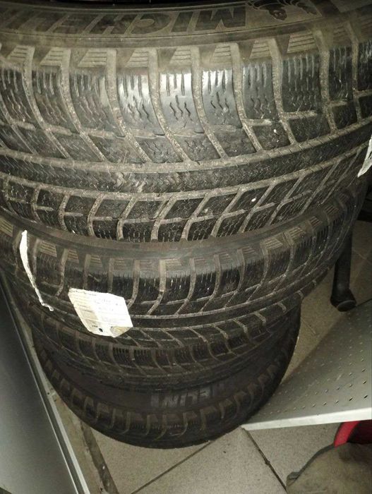 Зимова резина 205/65R15