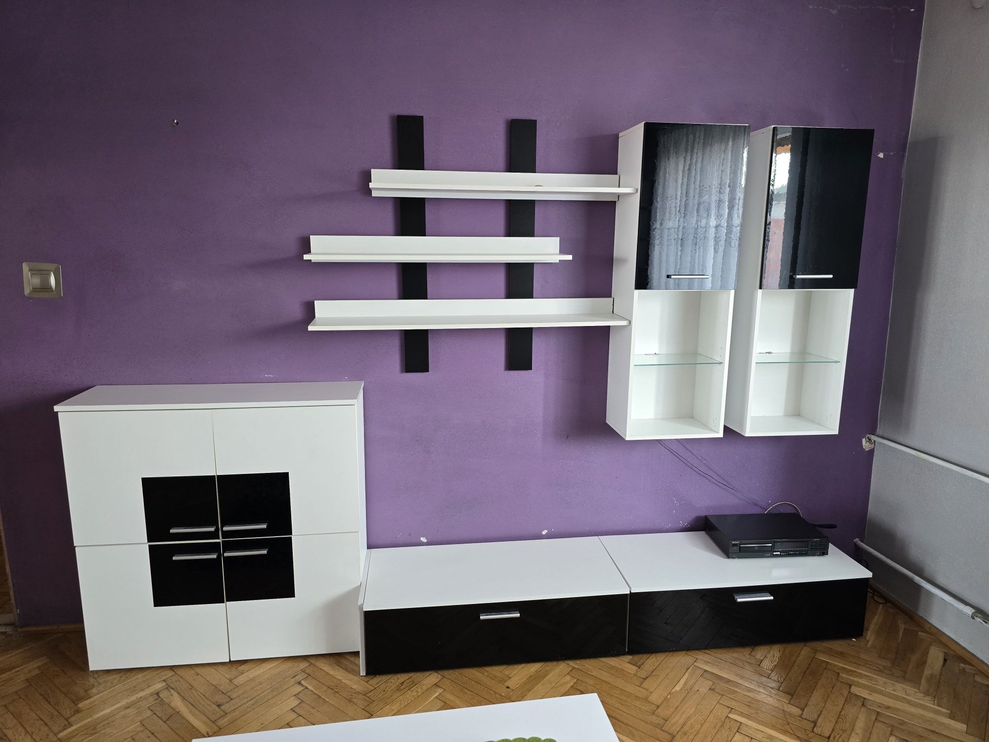 Meble rtv bialo-czarne
