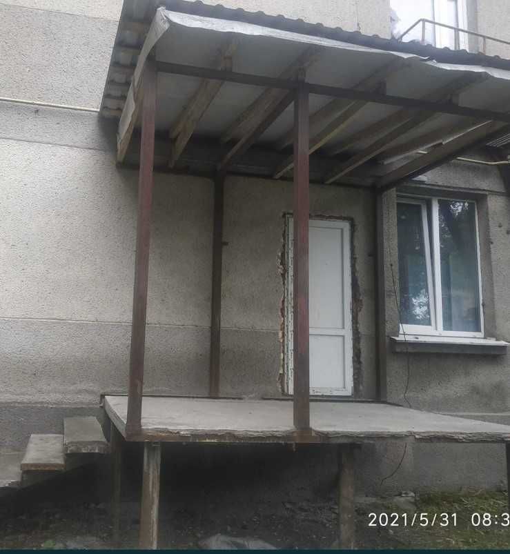 Кімната в гуртожитку з окремим входом 16 м2 Центр вул. Заводська