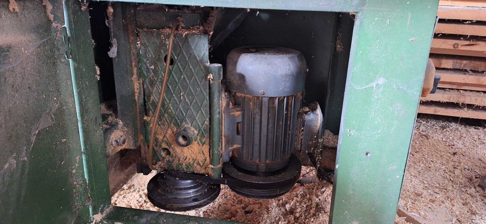 Frezarka dolnowrzecionowa stołowa regulowane obroty obróbka drewna