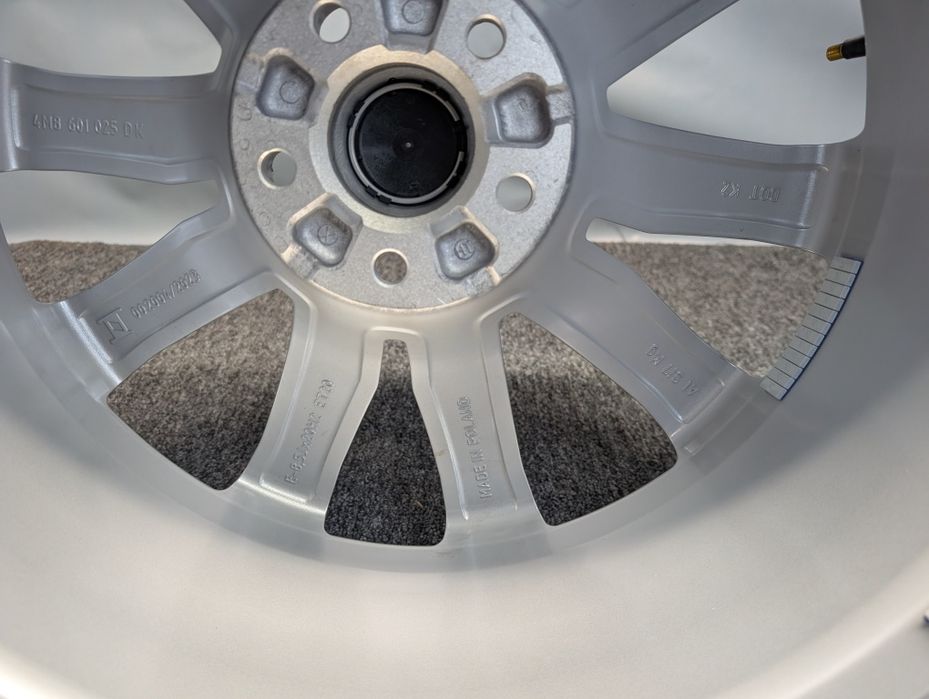 Комплект нових оригінальних титанових дисків Audi 5/112 R20 5*112 20