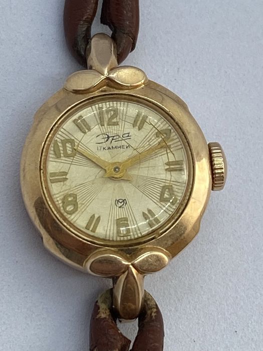 Золотий жіночий годинник Эра (СРСР) 17 каменів, проба 583, робочий