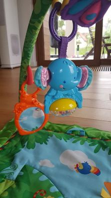 Mata Fisher Price interaktywna zabawa las tropikalny