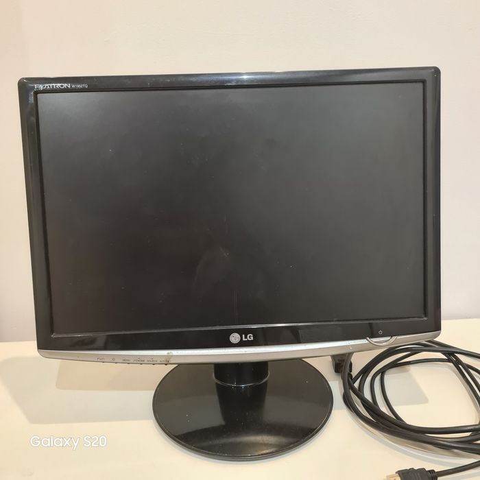 Monitor LG FLATRON W1952TQ stan idealny