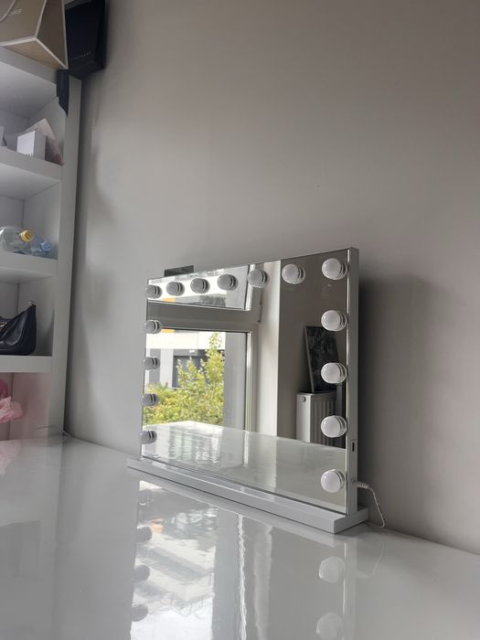 lustro hollywodzkie ze swiatlami led do toaletki