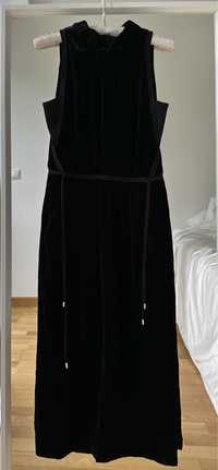 Vestido Hugo Boss justo, preto, em veludo, midi