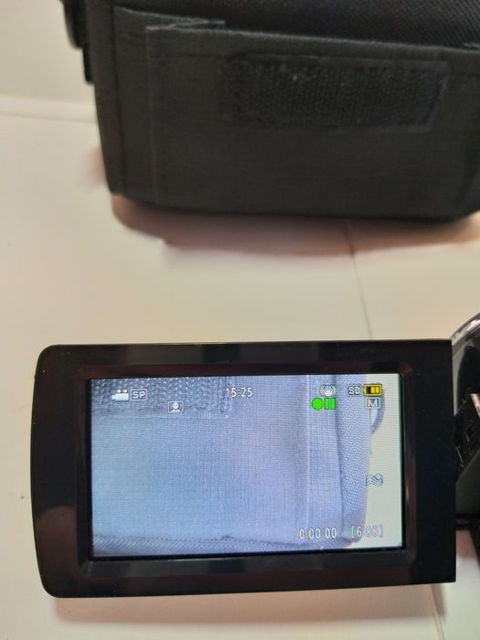 Видеокамера JVC GZ-E15BE  (Sony DCR-HC27E