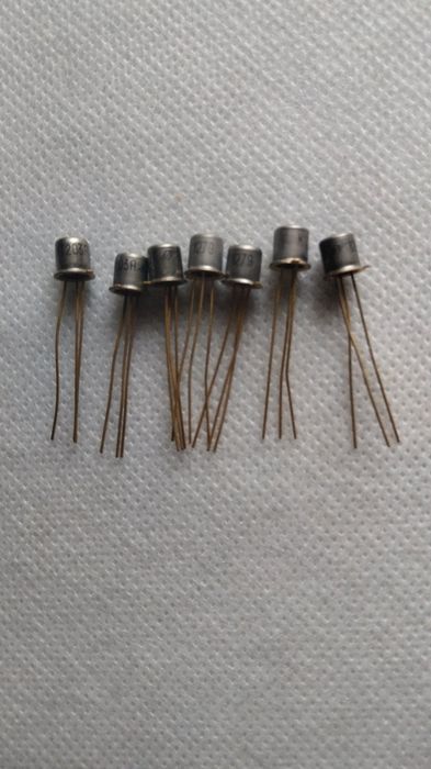 Транзистор КТ203