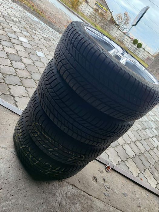 Продам Шини на 18. Майже нові 225*45. 2023 рік