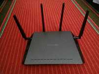 Маршрутизатор NETGEAR AC2350 Smart WiFi (R7500)