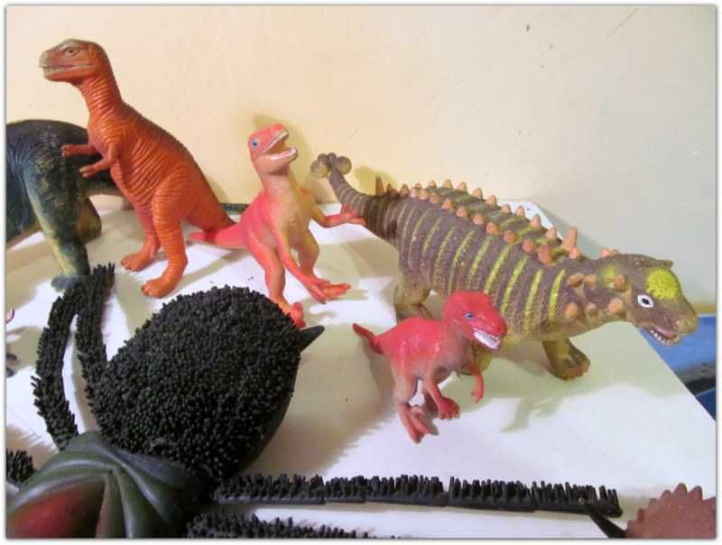 Figurki DINOZAURY smoki węże pająk DUŻY ZESTAW 31 gadów