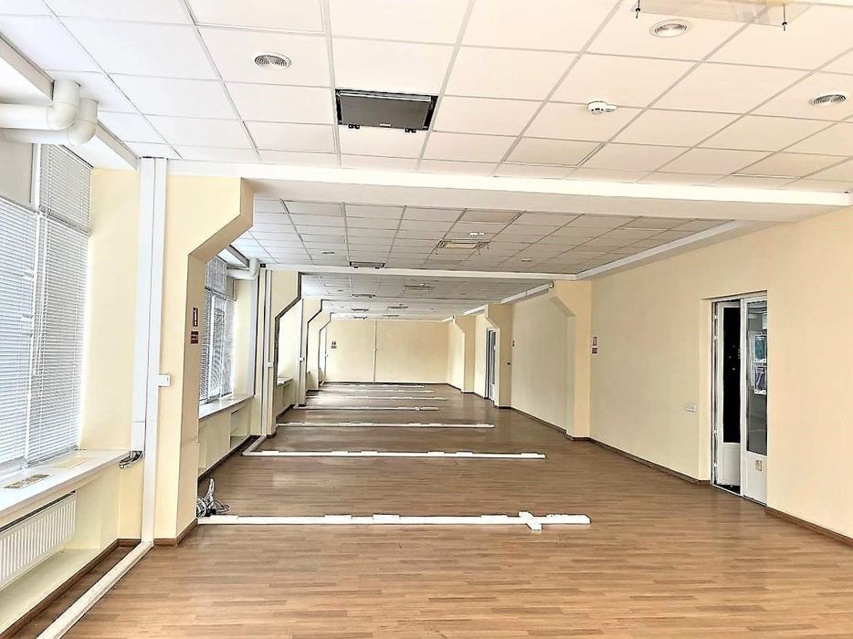 Здам офісне приміщення 347 кв.м, М Ботанічний Сад, пр. Науки, 36